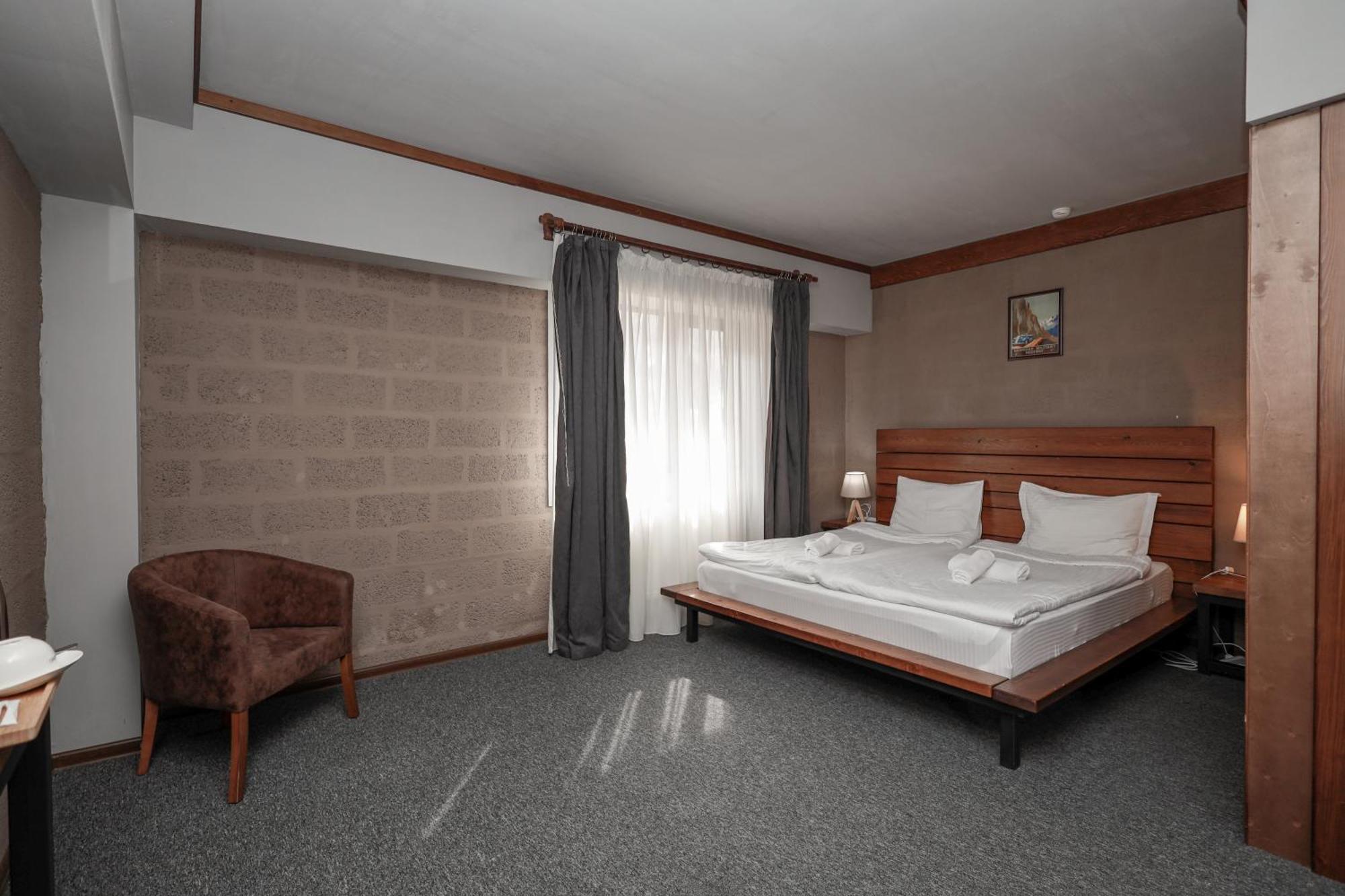 Отель Alpine Lounge Boutique